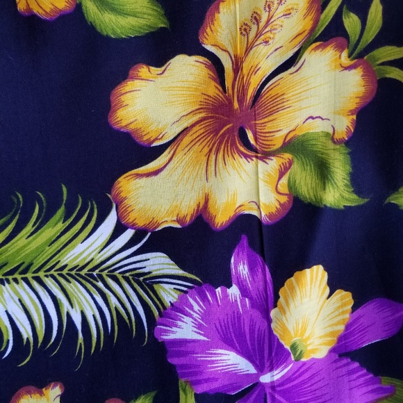 SARONGS - Picture 6 of 8